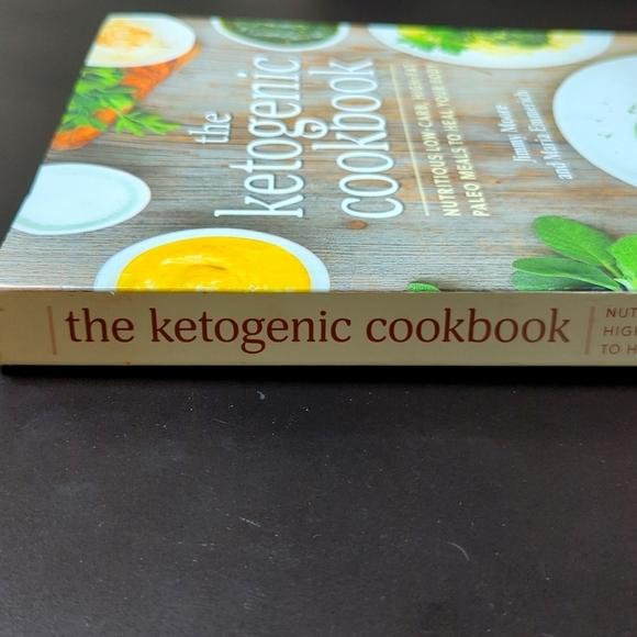 The Ketogenic Cookbook by Jimmy Moore and Maria Emmerich - Picture 4 of 9